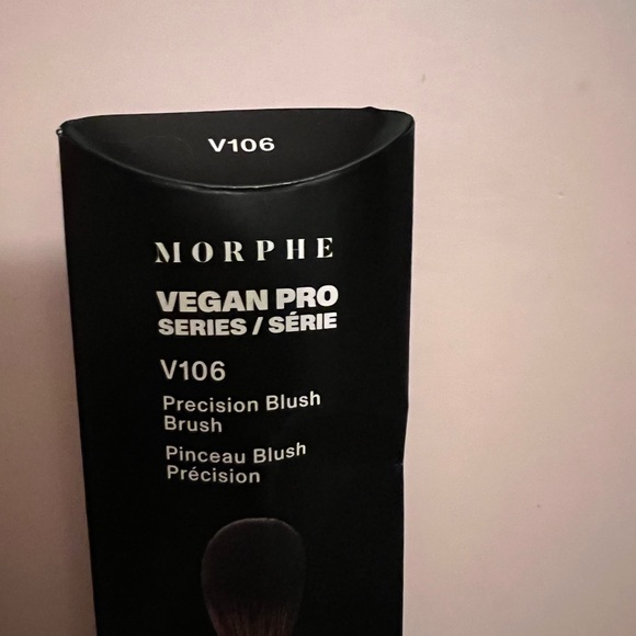 Morphe Black Flawless Finish Makeup Brush - Picture 3 of 4